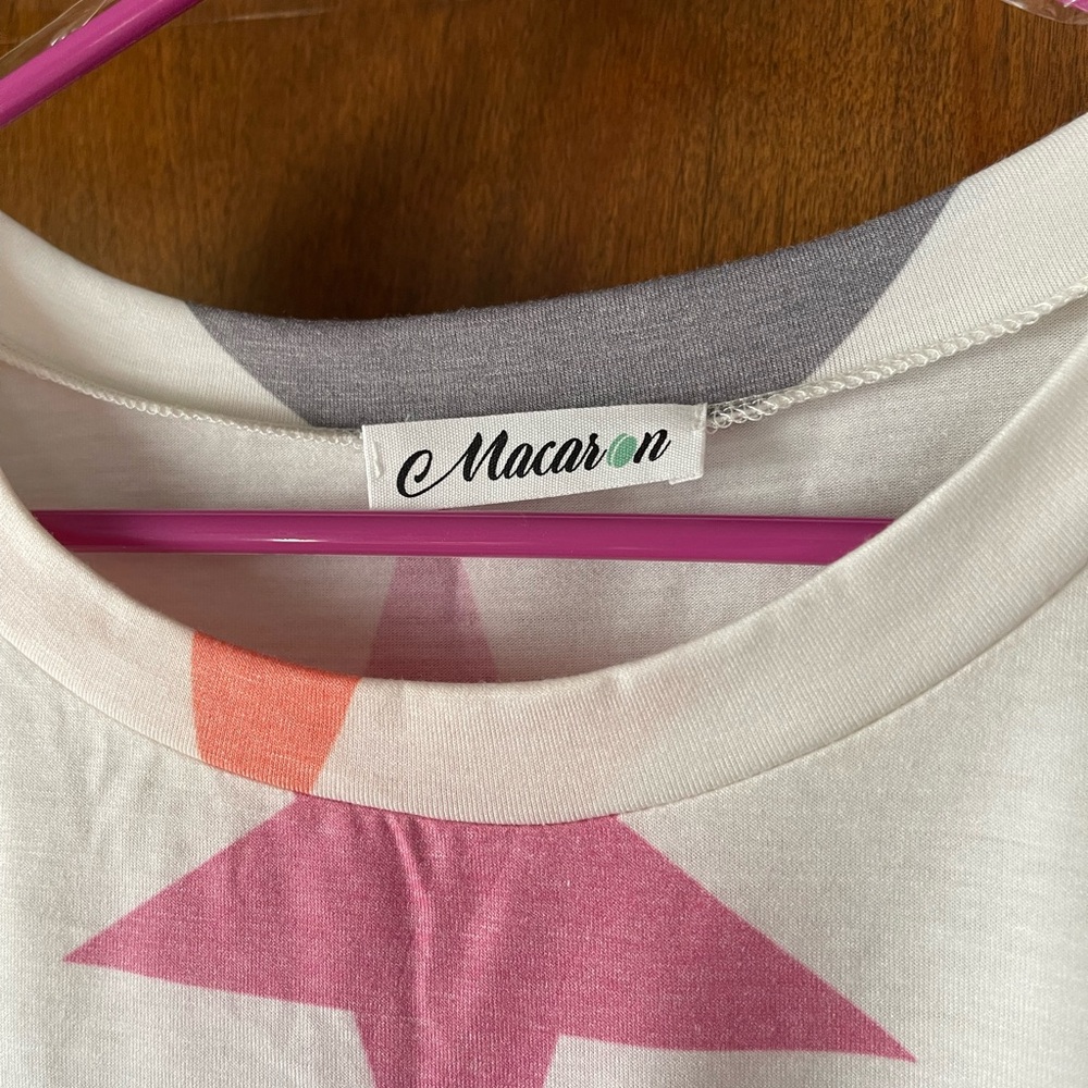 Colorful Star Pattern T-Shirt - Picture 2 of 5